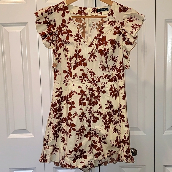 SHEIN Pants - SHEIN | Floral Romper | Medium